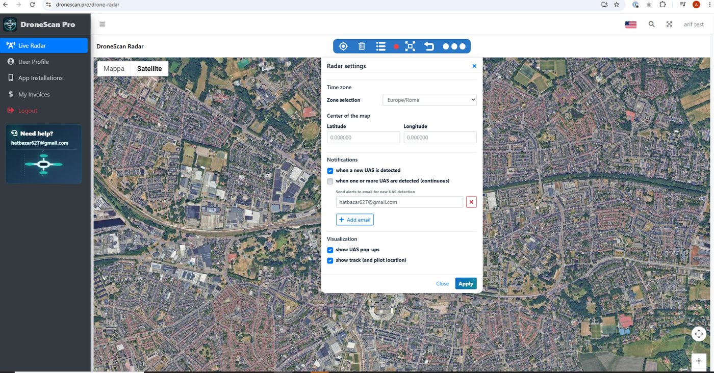 Radar settings dialog with time zone, map center, notification emails and visualization options