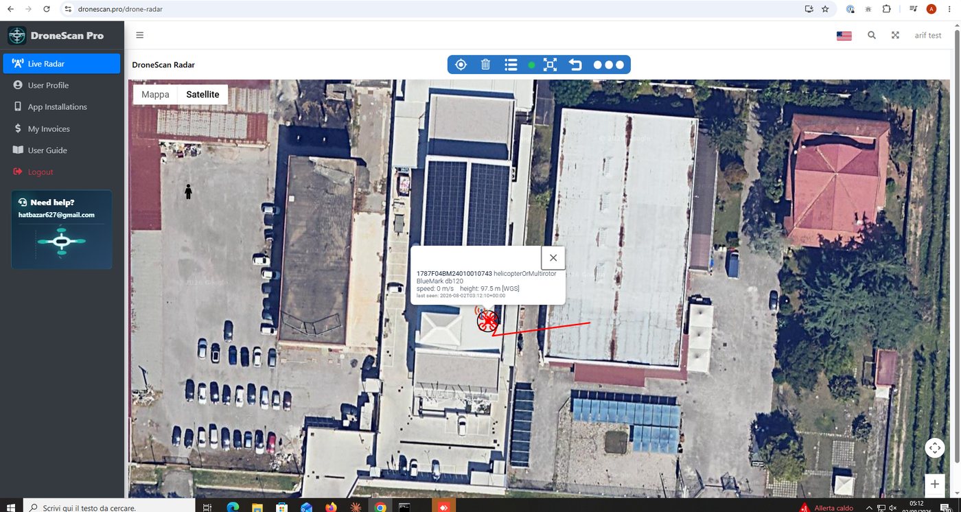 Live radar with a drone marker selected, showing serial, type, model, speed, height and last seen