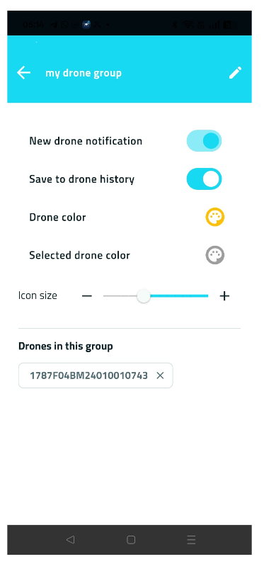 Group settings screen with notification and history toggles, colour pickers, icon size slider and member chips